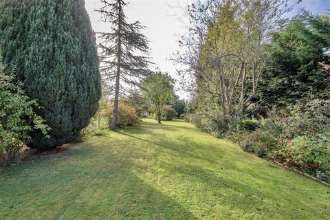 3 bedroom semi-detached bungalow for sale, Brookmead, Hildenborough TN11