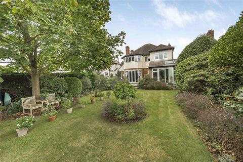 8 Branksome Way, New Malden, KT3 3AX