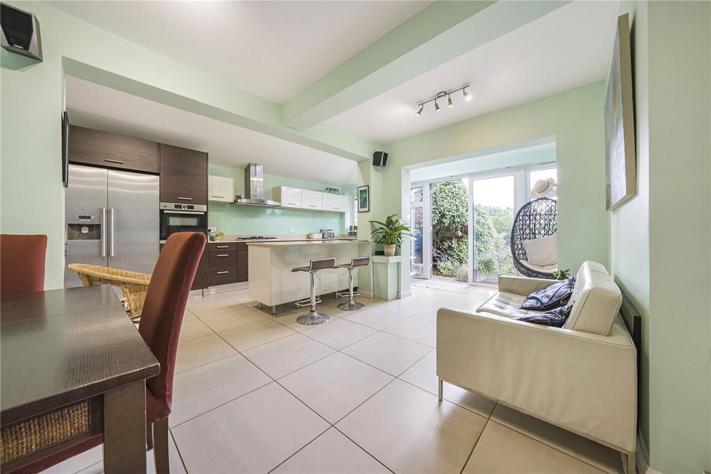 Kitchen/Family Room