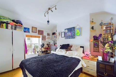 1 bedroom flat for sale, West Buildings, Worthing BN11 3BS