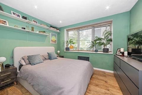 1 bedroom apartment for sale, Elmington Road, Camberwell, SE5