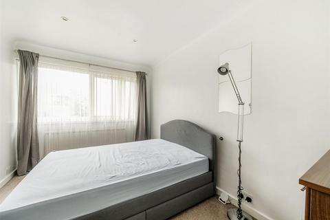 1 Bembridge Close, London, NW6 7YF