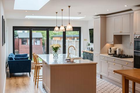 7 Clarence Crescent, Sidcup, DA14 4DG