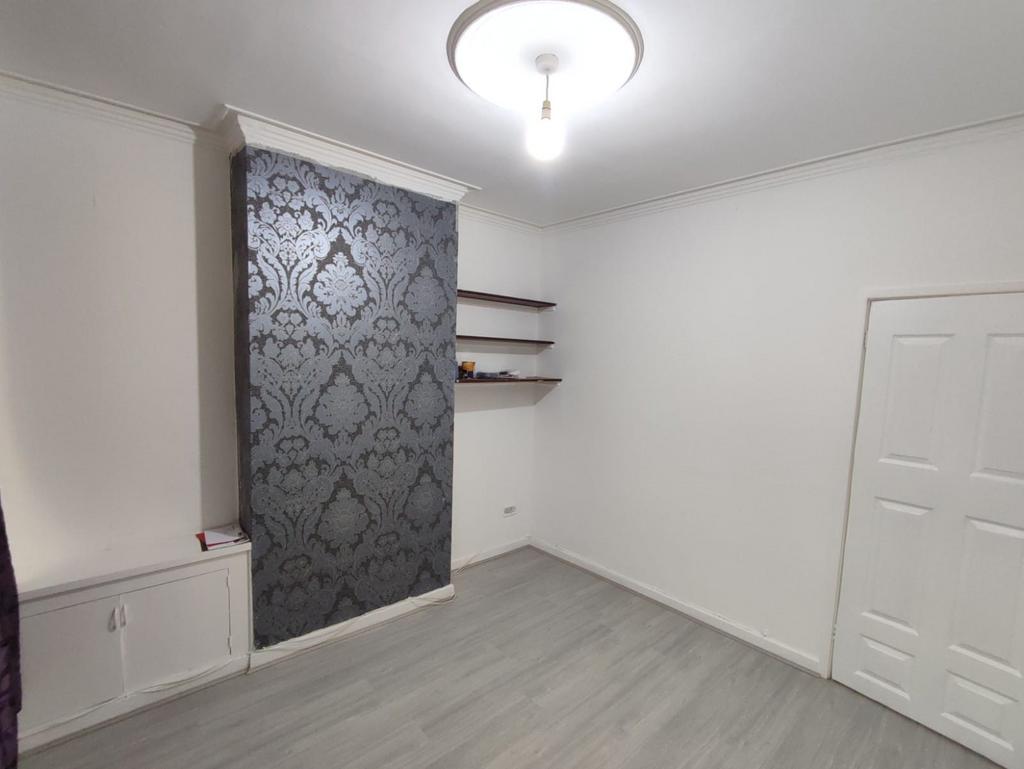 House in City Centre, City of Leicester - View 2