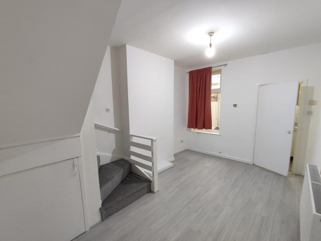 House in City Centre, City of Leicester - View 4