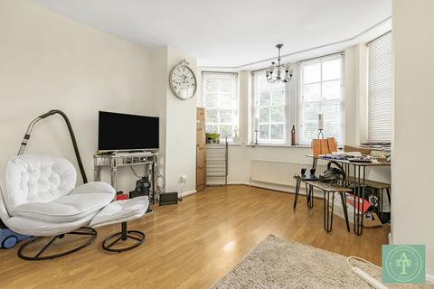 2 bedroom flat for sale, Pennington Drive, N21