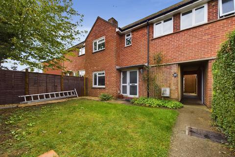 98 Bickerstaffes Road, Towcester, NN12 6EQ