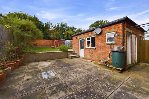 98 Bickerstaffes Road, Towcester, NN12 6EQ