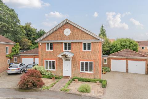 4 bedroom detached house for sale, Rosslyn Park, Weybridge, KT13