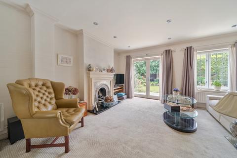 4 bedroom detached house for sale, Rosslyn Park, Weybridge, KT13