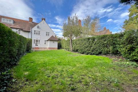 3 bedroom semi-detached house to rent, London NW11