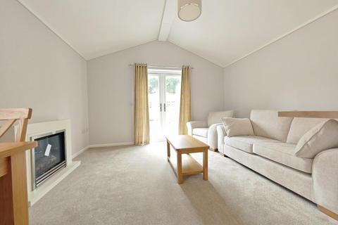 2 bedroom park home for sale, California Country Park Homes, Nine Mile Ride, Finchampstead