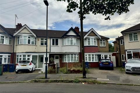 3 bedroom terraced house to rent, Ravenswood Crescent, Harrow