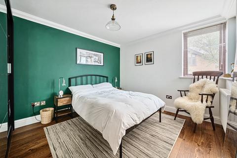 2a Goring Field, Winchester, SO22 5NH
