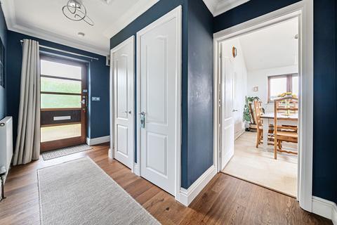 2a Goring Field, Winchester, SO22 5NH