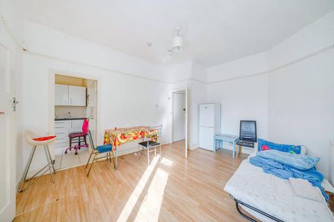 2 bedroom flat for sale, Lee High Road, Lewisham