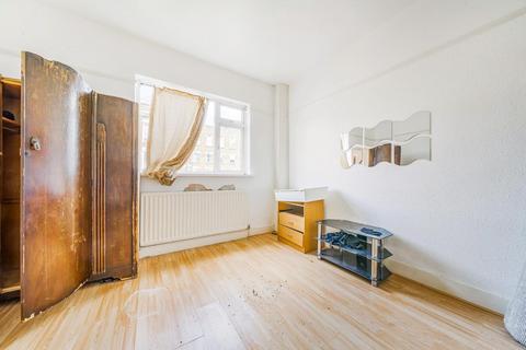 2 bedroom flat for sale, Lee High Road, Lewisham