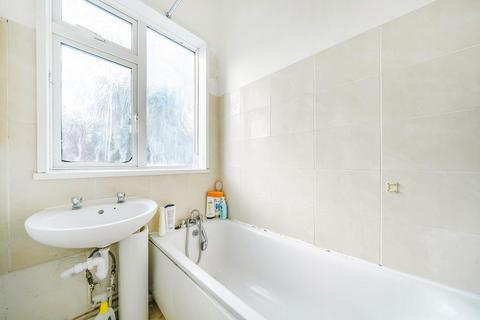 2 bedroom flat for sale, Lee High Road, Lewisham