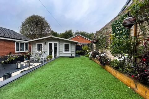 23 Birchall Green, Woodley, Stockport, SK6 1RZ