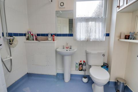 8 Cowlins, Harlow, CM17 0FZ