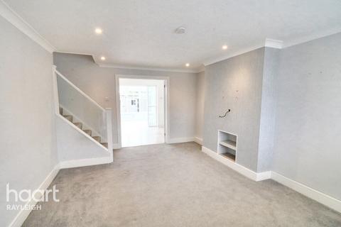 3 bedroom semi-detached house for sale, Oakhurst Road, Rayleigh