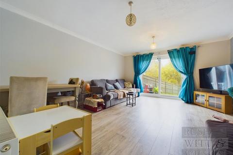 2 bedroom end of terrace house for sale, Kingsley Close, St. Leonards-On-Sea