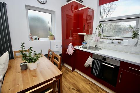 4 bedroom maisonette for sale, Kilburn Lane, Queens Park, London, W10