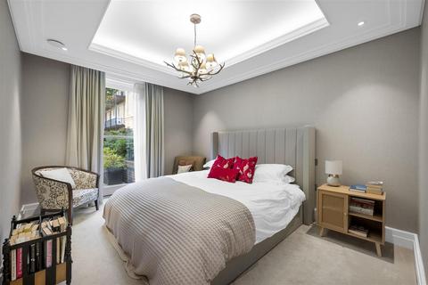 2 bedroom apartment for sale, Theodore Lodge, Chambers Park Hill, Wimbledon, SW20