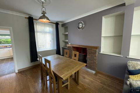 2 bedroom end of terrace house to rent, Penshannel,