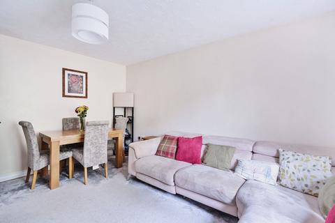 2 bedroom flat for sale, Alfred Gardens, Andover, SP10 4NX