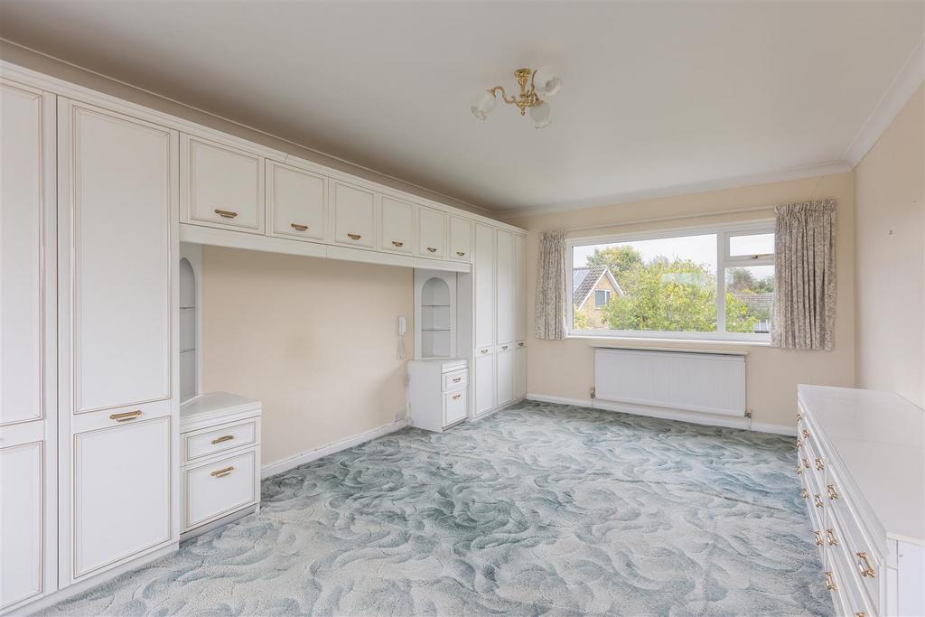 Stonecroft Bedroom 1-1.jpg