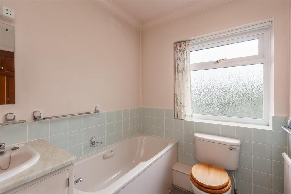 Stonecroft Bathroom-1.jpg