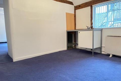 Property to rent, Parliament Square, Hertford SG14