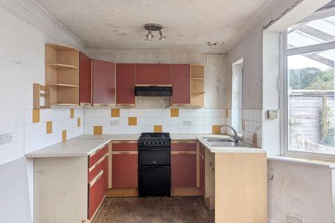 16 Maltby Road, Chessington, KT9 2BX