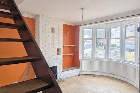 16 Maltby Road, Chessington, KT9 2BX