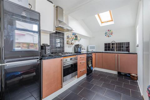 2 bedroom terraced house for sale, Court Road, Cardiff CF11