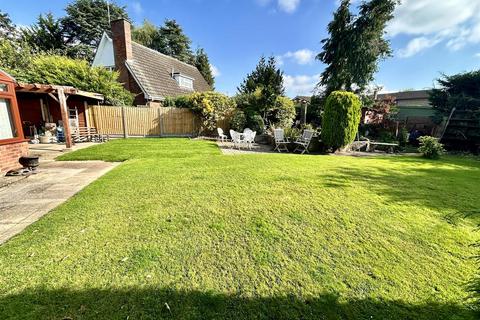 2 bedroom detached bungalow for sale, Orchard Green, Hereford HR1