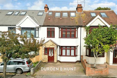 4 bedroom terraced house for sale, The Avenue, Hornchurch, RM12