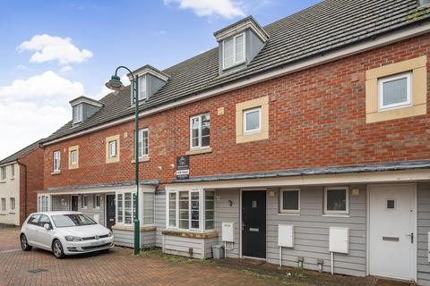 4 bedroom townhouse for sale, Daisy Drive, Hampton Vale, Peterborough, Cambridgeshire