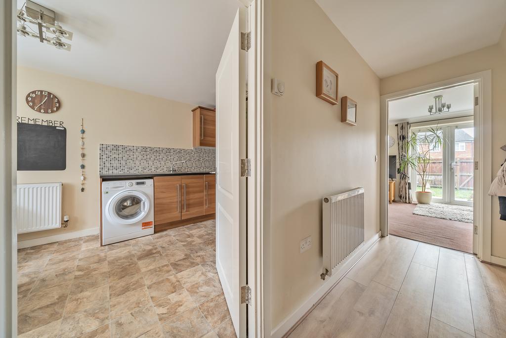 Hallway/Kitchen