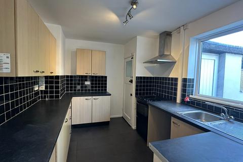 3 bedroom terraced house to rent, Manchester, Manchester M22