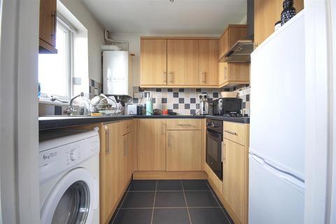 2 bedroom house to rent, Pettis Road, St. Ives