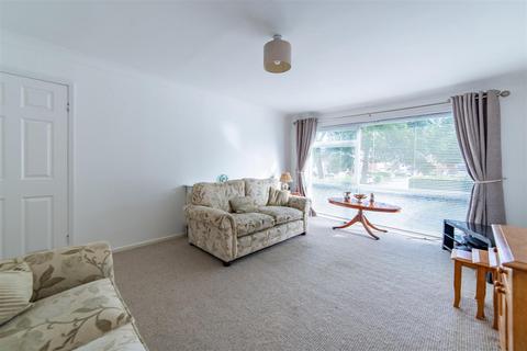 2 bedroom flat for sale, Beacon Court, Wideopen, NE13