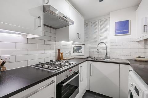 1 bedroom flat for sale, Kings Court South, Chelsea Manor Gardens, London