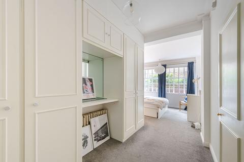 1 bedroom flat for sale, Kings Court South, Chelsea Manor Gardens, London