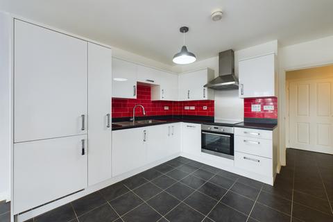 2 bedroom flat to rent, Saxon House, Wallington, Surrey