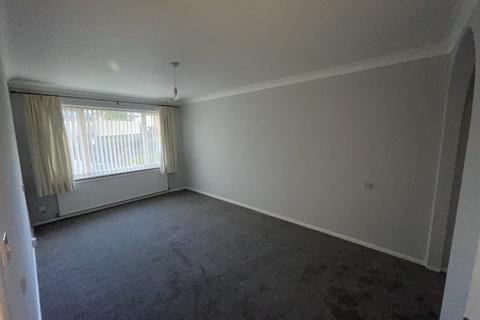 2 bedroom semi-detached bungalow to rent, Nevill Gardens, Walmer CT14