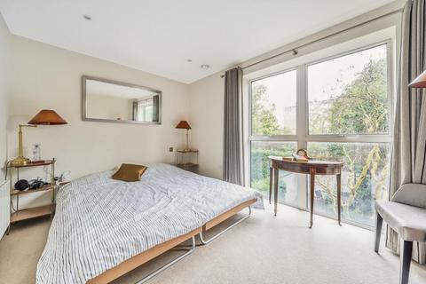 4 bedroom end of terrace house for sale, Bromyard Avenue, Acton