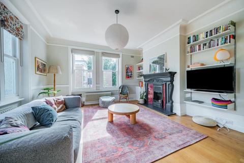 3 bedroom flat for sale, Crouch Hill, Crouch End