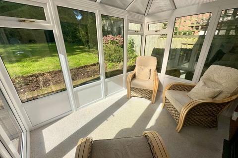 8 Arran Close, Torquay, TQ2 7BU